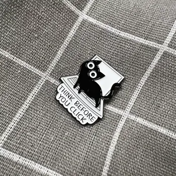 Think before you click / Než klikneš, přemýšlej - černá kočička