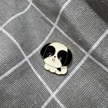 Roztomilý černobílý pejsek