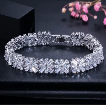 Náramek B-TOP Luxusní dámský náramek Snowflake Diamond - bílé pozlacení