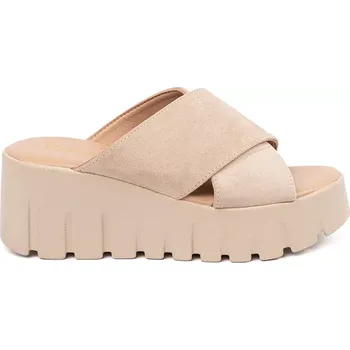 Dámské žabky Zajímavé dámské hnědé nazouváky na klínku 40