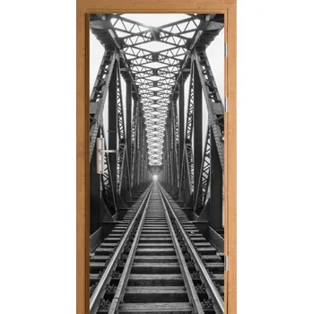 Fototapeta ČERNOBÍLÁ DÝHA FÓLIE NA DVEŘE KOLEJE MOST