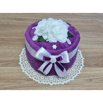 Malý dort z ručníku SAM fialový