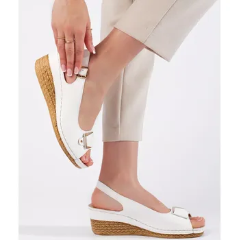 Dámské sandále Pěkné sandály dámské bílé na klínku 39