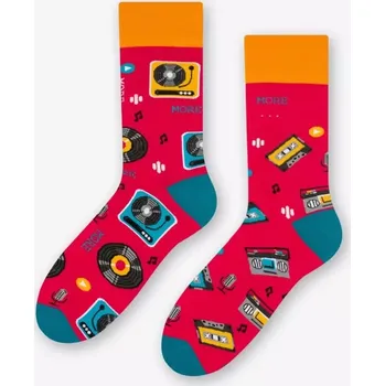 Pánské ponožky Pánské nestejné ponožky Music - 43-46 / červená