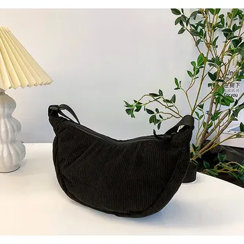 Kabelka Dámská manšestrová kabelka přes rameno ve vintage stylu Barva (Varianta): Černá