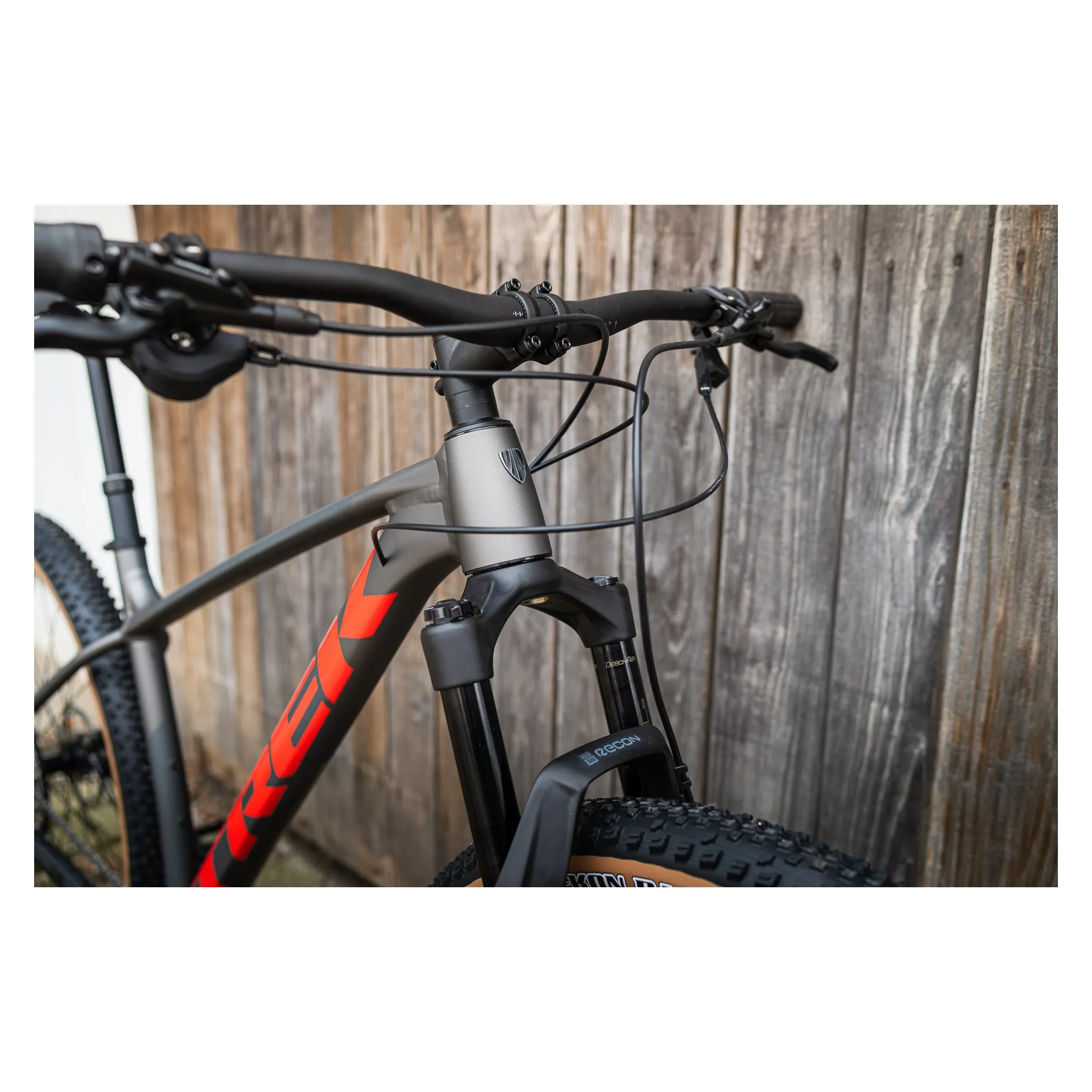 Fotografie 10 - Horské kolo Trek Procaliber 8 29" Matte Mercury/Lithium Grey 2026 M/L