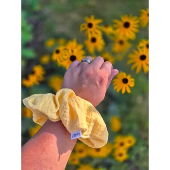 Mušelínová scrunchie s kapsičkou - dámská Barva: Žlutá