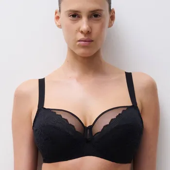 Podprsenka Chantelle Polovyztužená krajková podprsenka Floral Touch Chantelle®, s kosticemi černá 90C