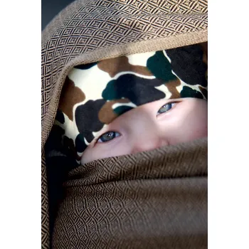 Šátek na nošení dítěte Šátek na nošení dětí Storchenwiege, vzor Leo café 5,2m