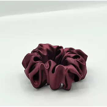 Saténová Scrunchie gumička vínová L