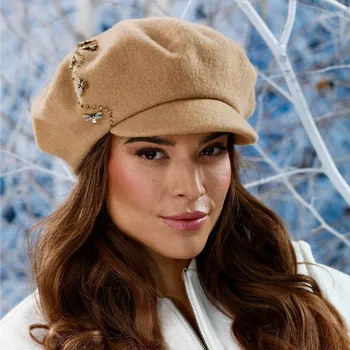 Čepice Módní dámská zimní čepice s kšiltem - tmavě béžová Krumlovanka z 100% vlny W-0901/499