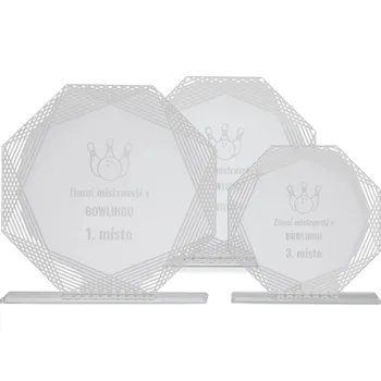 Skleněná plaketa s laserovým gravírováním, 155x160mm