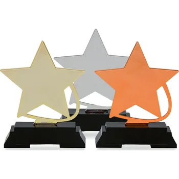 Trofej hvězda, výška 20 cm, zlatá