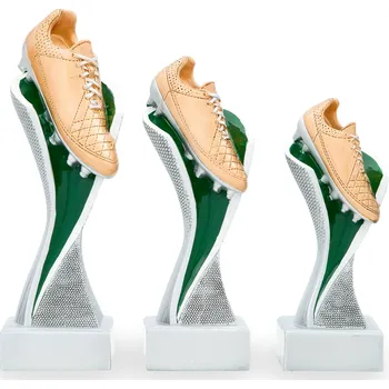 Trofej s kopačkou, výška 14 cm, vícebarevná