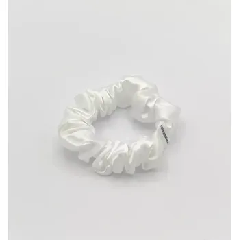 Saténová Scrunchie gumička bílá S