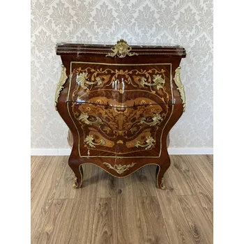 Komoda Starožitná komoda s bohatou intarzií a bronzovým dekorem