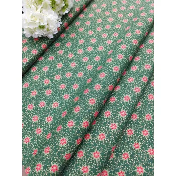 Česká republika látka zlaté vánoční hvězdy na zelené metráž