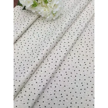 Látka 100% bavlna - zelené hvězdičky se zlatem na smetanové