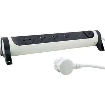 Prodlužovací kabel LEGRAND Přívod prodlužovací 1,5m 4zásuvka 230V/16A 4x2P+T otočná s přepěťovou ochranou IP20 černá/bílá