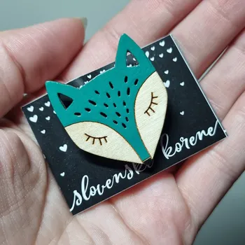 Brož Brož dřevěná malovaná - liška petrolejová