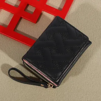 Dámská peněženka – výšivka, trojdílný styl, více přihrádek Barva (Varianta): Černá