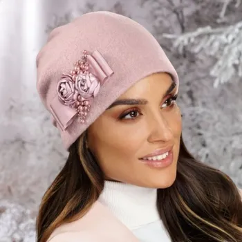 Čepice KRUMLOVANKA Dámská čepice W-0345/540 světle starorůžová