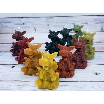 Svíčka Svíčka ze včelího vosku drak s podkovou žluté Bez balení