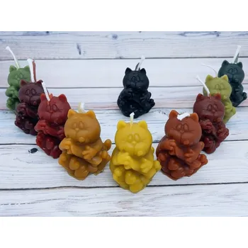 Svíčka Svíčka ze včelího vosku kočka malá Bez balení tmavě červené