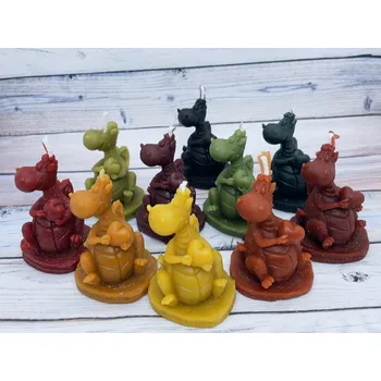 Svíčka Svíčka ze včelího vosku drak se srdcem Bez balení zelené