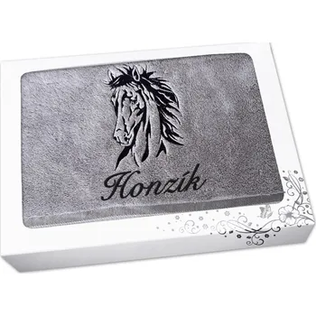 Ručník Povlečení Plus Dárkové balení ručníku SE JMÉNEM NA PŘÁNÍ Kůň Apollo šedý