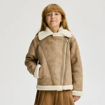 Dětská móda Reserved - Bunda s imitací kožešiny - béžová - 234EX-80X - 234EX-80X-134