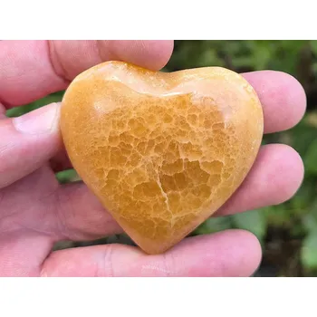 Přírodní kámen Kalcit oranžový srdce Pákistán 89g