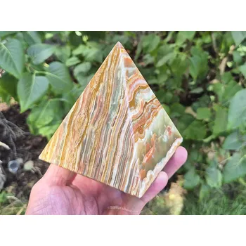 Přírodní kámen Onyx pyramida (Pákistán) 1037g