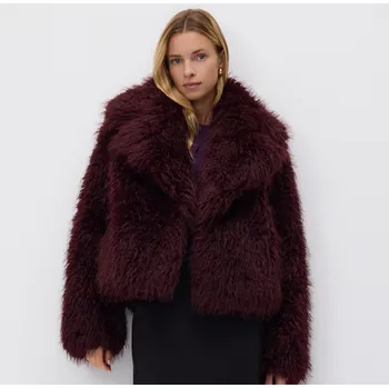 Dámský kabát Reserved - Bunda z&nbsp;imitace kožešiny - bordó - 680HD-53X - 680HD-53X-XXL