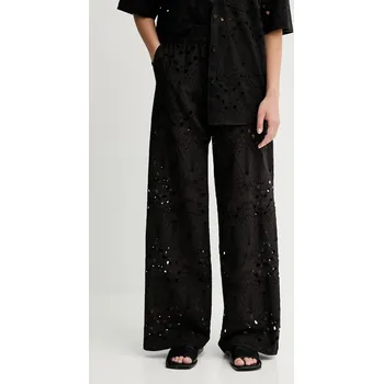 Dámské kalhoty Bavlněné kalhoty Gestuz 10910510 černá 99X, vel. 38