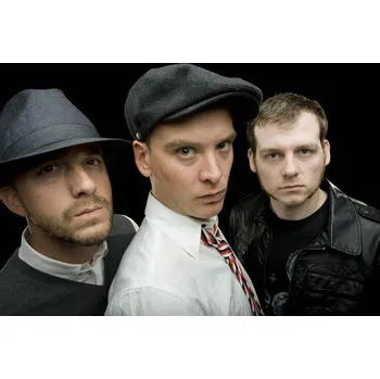 Plakát Plakát, Obraz - Alkaline Trio Posed Portraits