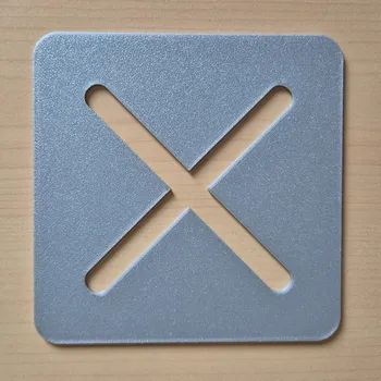 označení dveří NEVSTUPOVAT, s pozadím, leskle šedé, 120*120mm