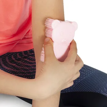 Masážní příslušenství Stimove taktilní silikonový kartáč – zvířecí motiv (medvěd)