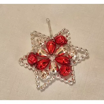 Vánoční ozdoba Vánoční hvězda "HUDEROVKA" - stříbrná/červená (vánoční ozdoby z dutých perlí)