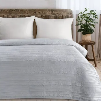 Přehoz na lůžko Elegantní přehoz TARA z matné látky s prošívaným vzorem - světle šedý Šířka: 170 cm | Délka: 210 cm