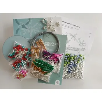 Velká sada na výrobu 50 ks ozdob z perliček - Motýlek (7 × 5 cm)