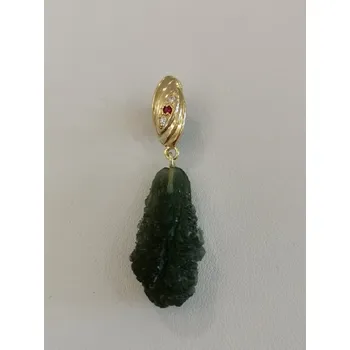 Přívěsek Přívěšek z vltavínu s ouškem se zirkony, ze žlutého zlata