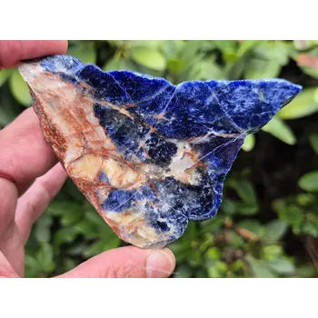 Přírodní kámen Sodalit leštěný plátek 68g z Brazílie