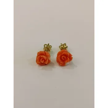 Náušnice Zlaté naušnice růže vyřezané z korálu