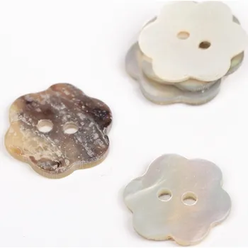 Knoflík DROPS Knoflík perleťový Flower 15 mm - 600 white