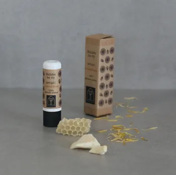 Růžový květ Balzám na rty pečující s měsíčkem