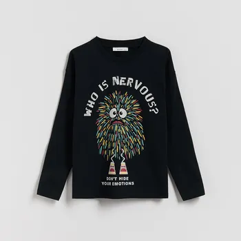 Dětská móda Reserved - Tričko s dlouhými rukávy a potiskem - černý - 048FI-99X - 048FI-99X-122