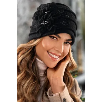 Čepice KRUMLOVANKA Černá zimní dámská čepice s kvítky W-0698/018