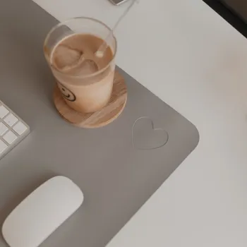 Stolní podložka Eulenschnitt Podložka na pracovní stůl Heart Grey 80 × 40&nbsp;cm