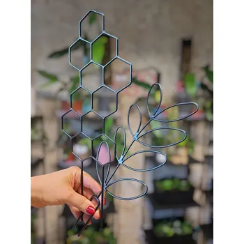 Dekorativní opora více druhů